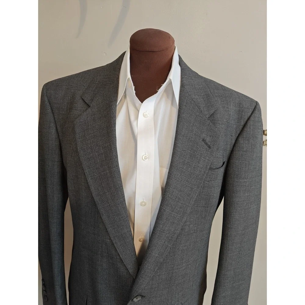 Hart Schaffner Marx Mens Wool Sports Coat 41R Gray Plaid Made in USA 2 Button